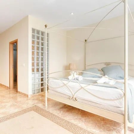 Exclusive With Panoramic Sea Views *