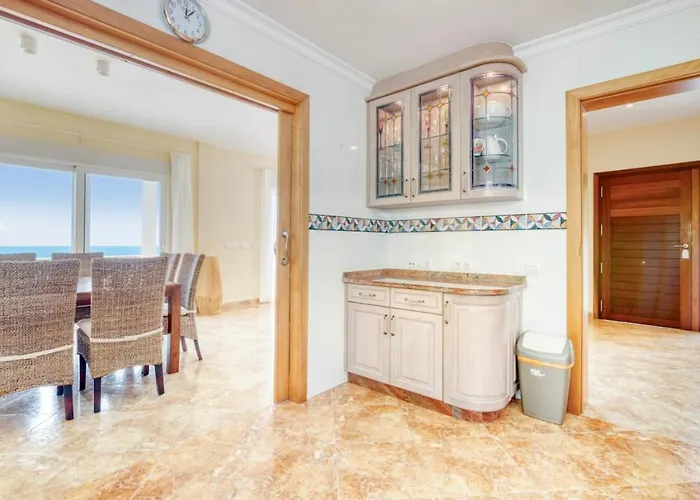 Exclusive With Panoramic Sea Views