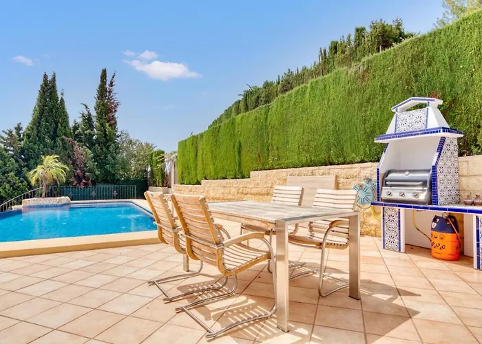 Exclusive With Panoramic Sea Views