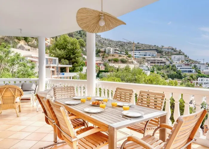 Exclusive With Panoramic Sea Views בית נופש
