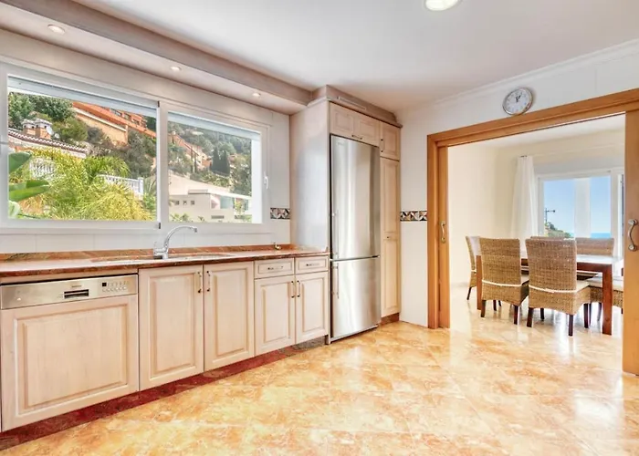 בית נופש Exclusive With Panoramic Sea Views