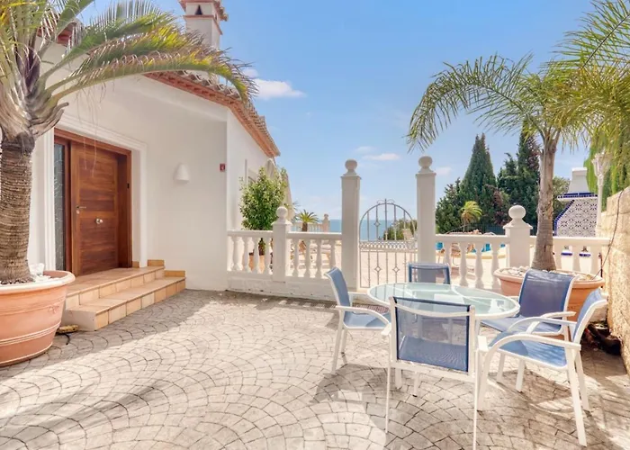 Exclusive With Panoramic Sea Views