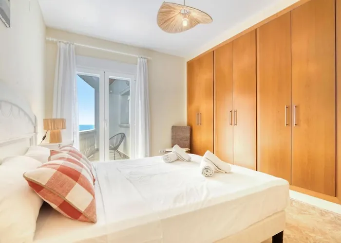 Exclusive With Panoramic Sea Views *