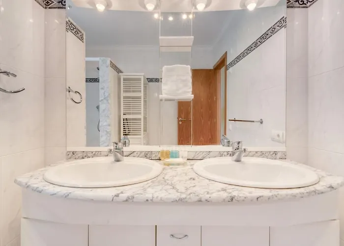 Exclusive With Panoramic Sea Views בית נופש