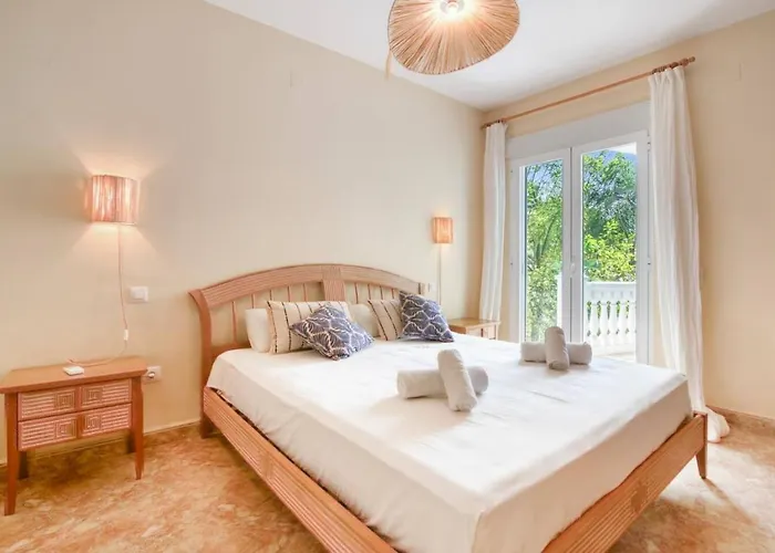 Exclusive With Panoramic Sea Views Jávea