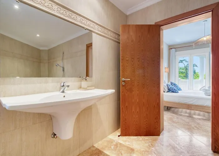 Exclusive With Panoramic Sea Views בית נופש