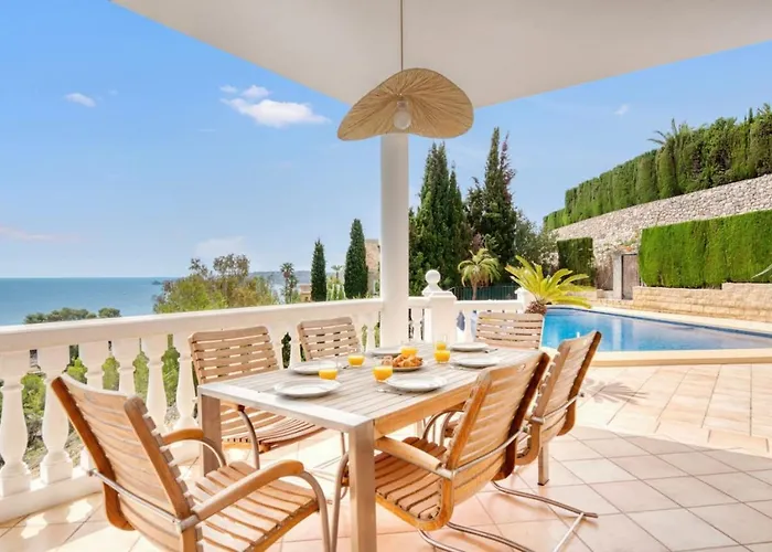 Exclusive With Panoramic Sea Views